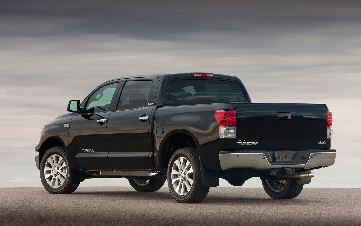 Toyota Tundra Pictures